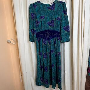 Vtg 80's ultra dress Petites Dress SZ 12 Purple Suede Waist Band Floral